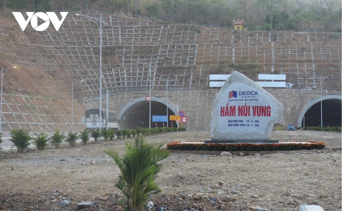 Đề xuất hoàn thiện hầm Núi Vung trên cao tốc Cam Lâm - Vĩnh Hảo